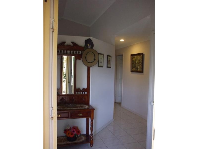 27 Port Jackson Boulevard, Clear Island Waters QLD 4226