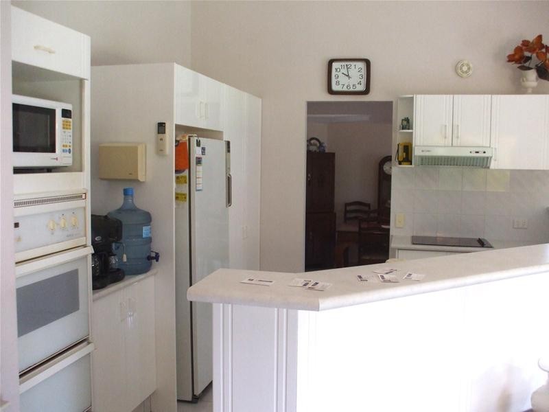 27 Port Jackson Boulevard, Clear Island Waters QLD 4226