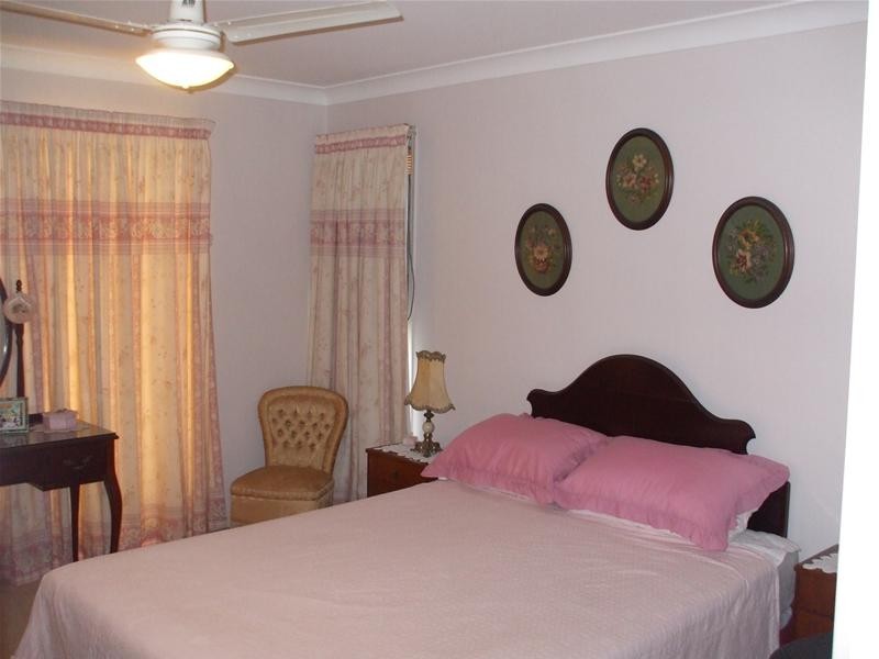 27 Port Jackson Boulevard, Clear Island Waters QLD 4226