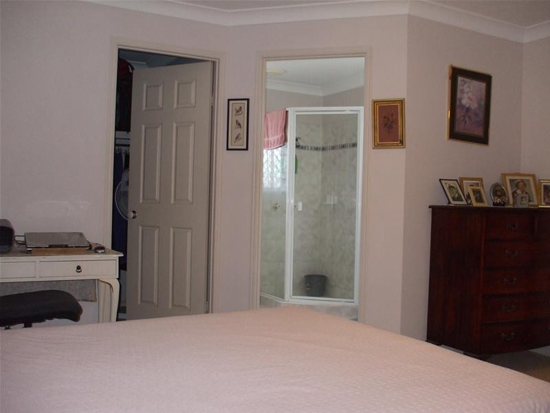 27 Port Jackson Boulevard, Clear Island Waters QLD 4226