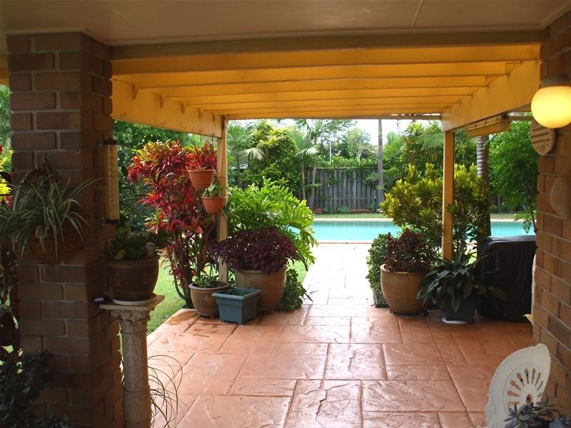 27 Port Jackson Boulevard, Clear Island Waters QLD 4226