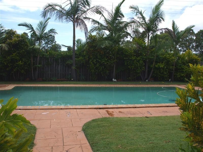 27 Port Jackson Boulevard, Clear Island Waters QLD 4226
