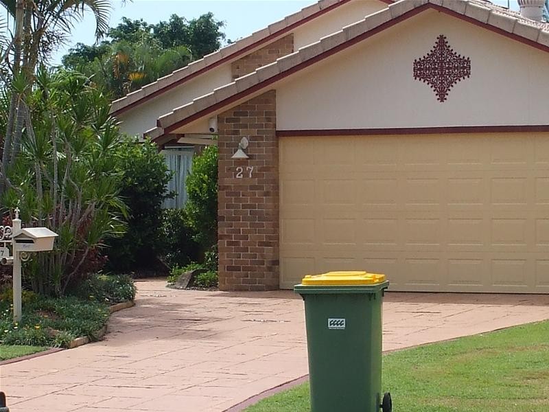 27 Port Jackson Boulevard, Clear Island Waters QLD 4226