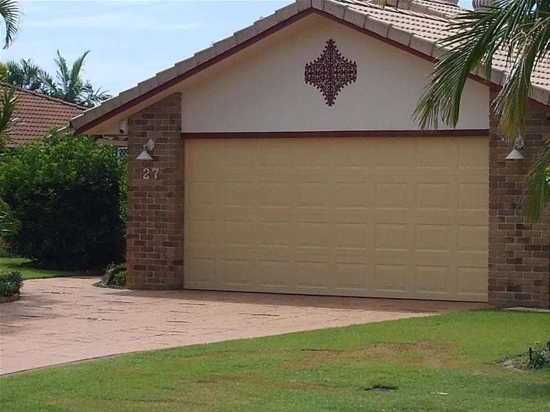 27 Port Jackson Boulevard, Clear Island Waters QLD 4226