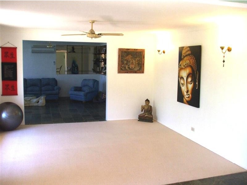 80 Rumrunner Street, Mermaid Waters QLD 4218