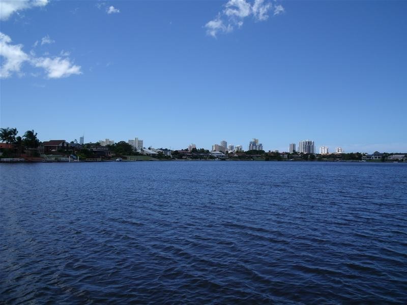 12 Lowanna Court, Mermaid Waters QLD 4218