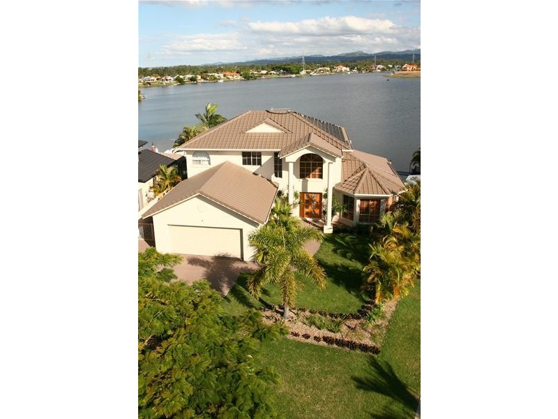 Clear Island Waters QLD 4226