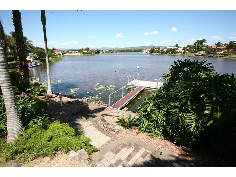 Clear Island Waters QLD 4226