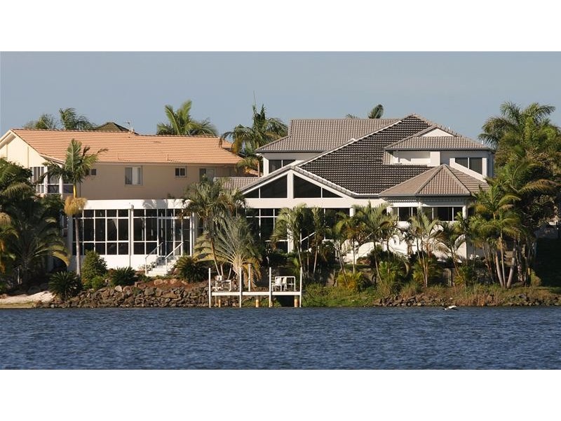 18 Tortuga Place, Clear Island Waters QLD 4226