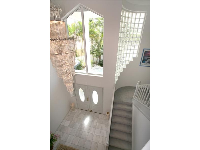 18 Tortuga Place, Clear Island Waters QLD 4226