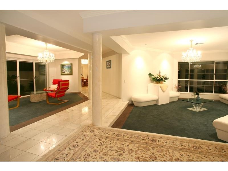 18 Tortuga Place, Clear Island Waters QLD 4226