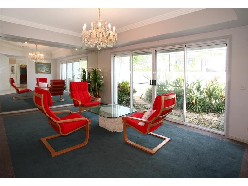 18 Tortuga Place, Clear Island Waters QLD 4226