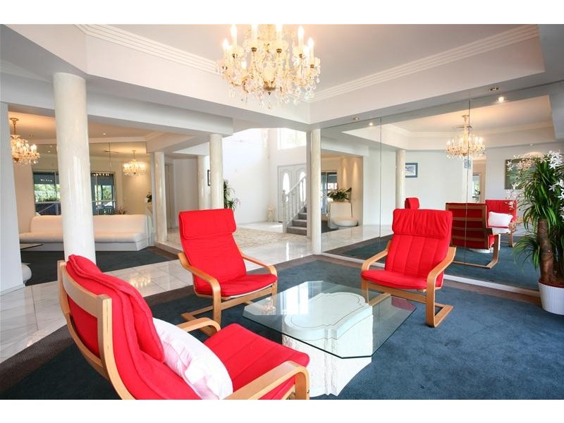 18 Tortuga Place, Clear Island Waters QLD 4226