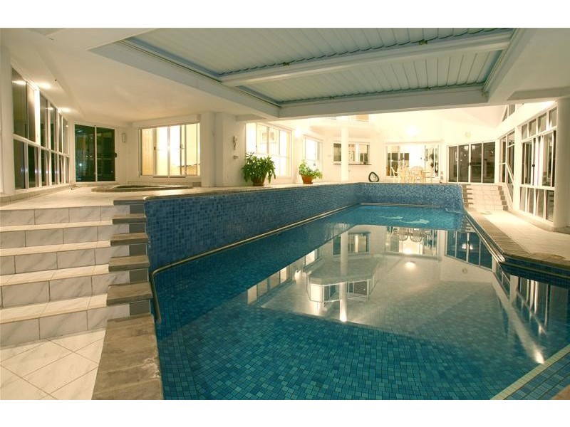18 Tortuga Place, Clear Island Waters QLD 4226