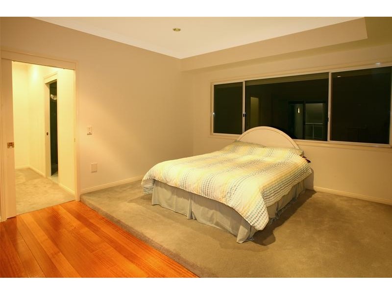 18 Tortuga Place, Clear Island Waters QLD 4226