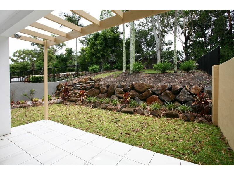 1012 Lakeview Terrace, Benowa QLD 4217