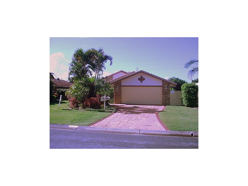 27 Port Jackson Boulevard, Clear Island Waters QLD 4226