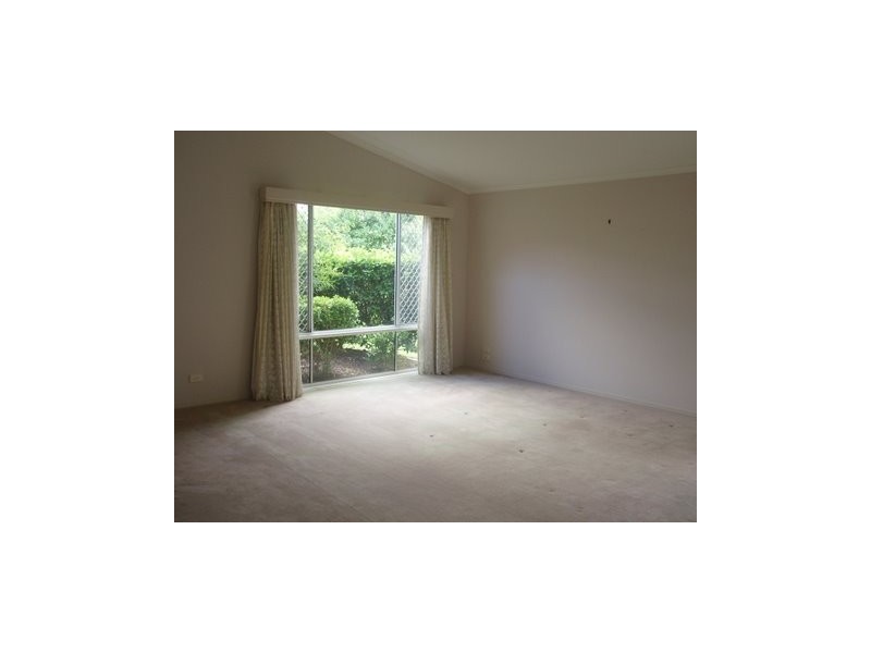 27 Port Jackson Boulevard, Clear Island Waters QLD 4226