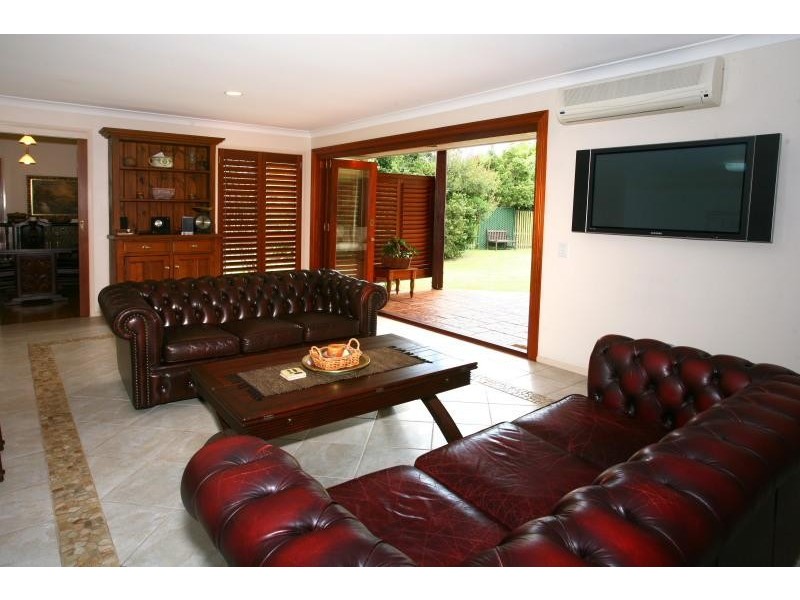13 Port Jackson Boulevard, Clear Island Waters QLD 4226