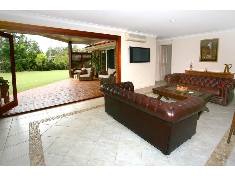 13 Port Jackson Boulevard, Clear Island Waters QLD 4226