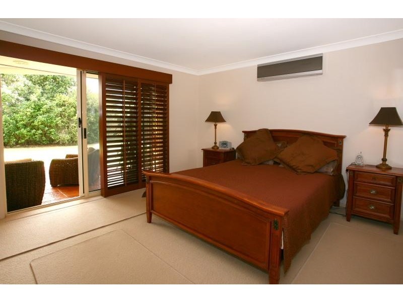 13 Port Jackson Boulevard, Clear Island Waters QLD 4226