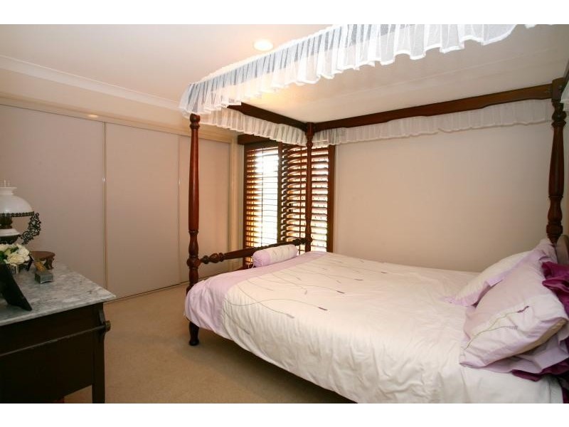 13 Port Jackson Boulevard, Clear Island Waters QLD 4226