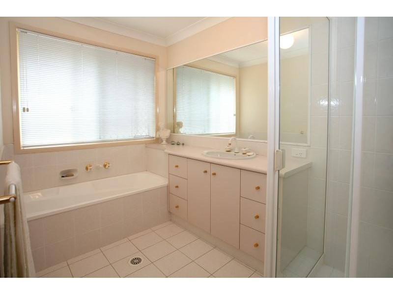 13 Port Jackson Boulevard, Clear Island Waters QLD 4226