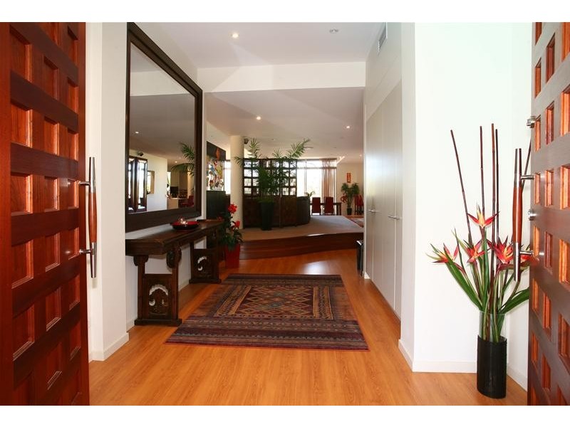 12-14 Meadowview Drive, Carrara QLD 4211