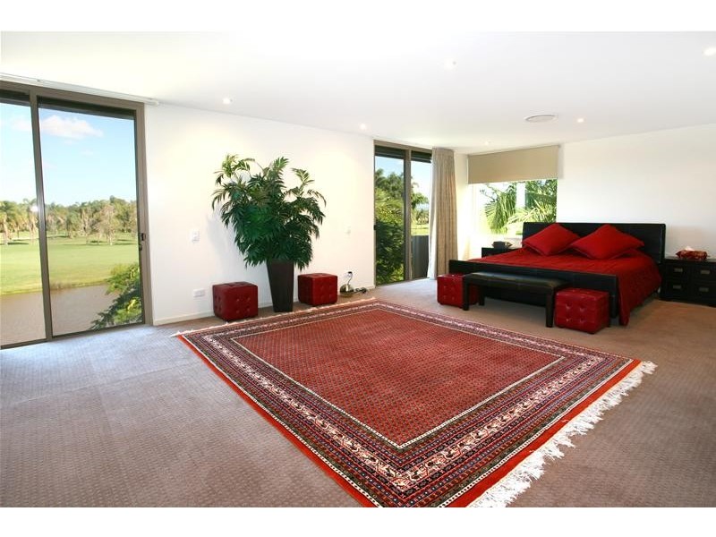 12-14 Meadowview Drive, Carrara QLD 4211