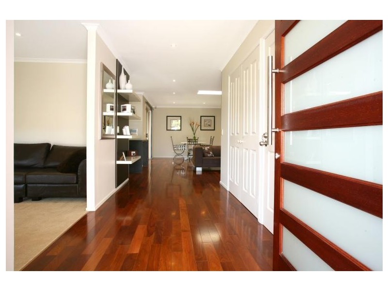 36 Yarraville Street, Robina QLD 4226