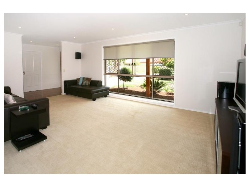 36 Yarraville Street, Robina QLD 4226