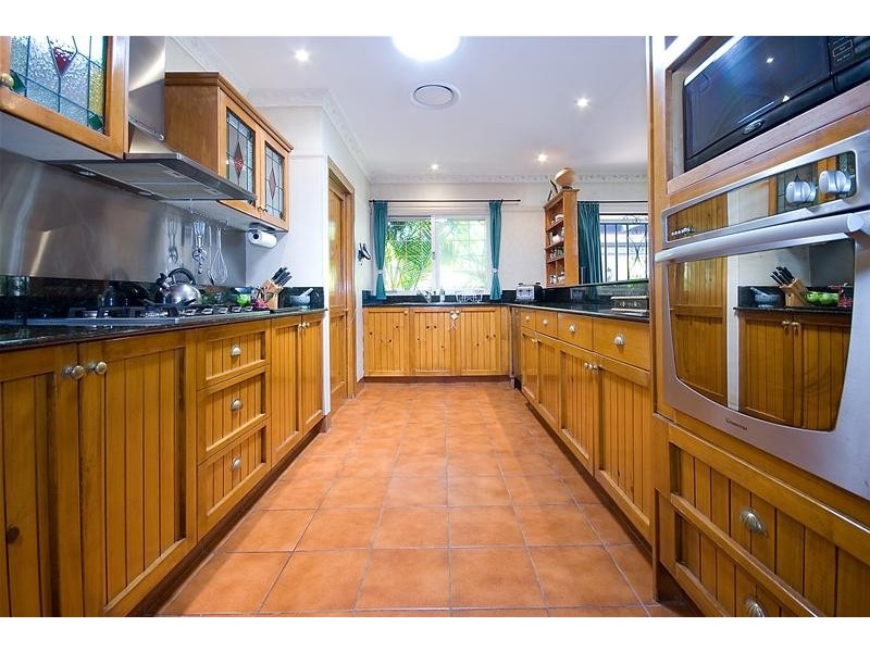 18 Kirralee Drive, Robina QLD 4226