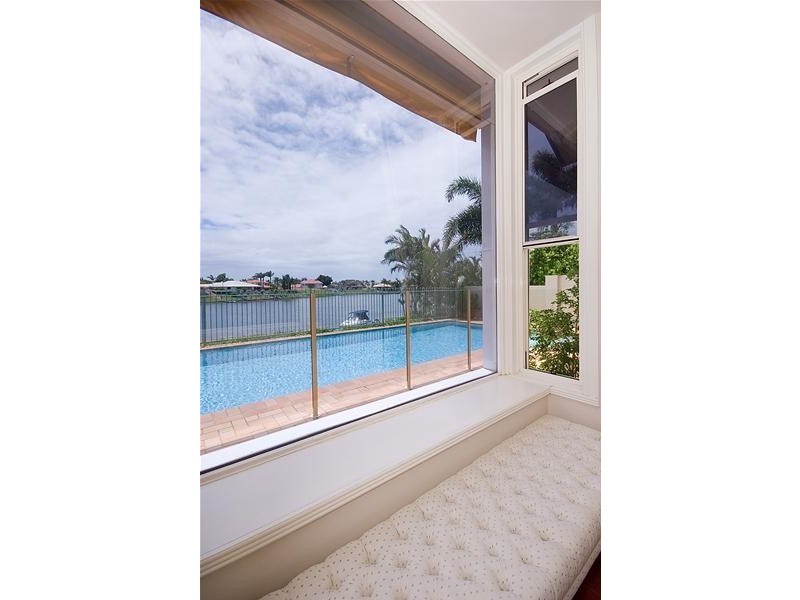 Clear Island Waters QLD 4226