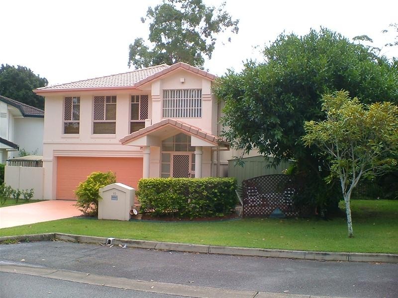 10 Clear River Boulevard, Ashmore QLD 4214