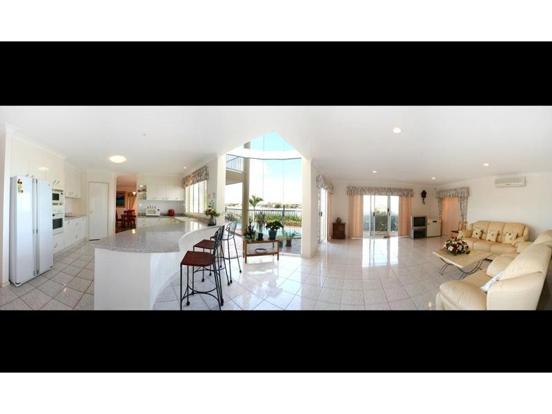 Clear Island Waters QLD 4226