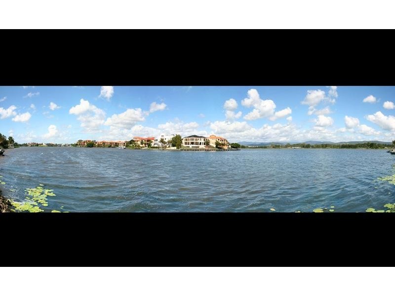 Clear Island Waters QLD 4226