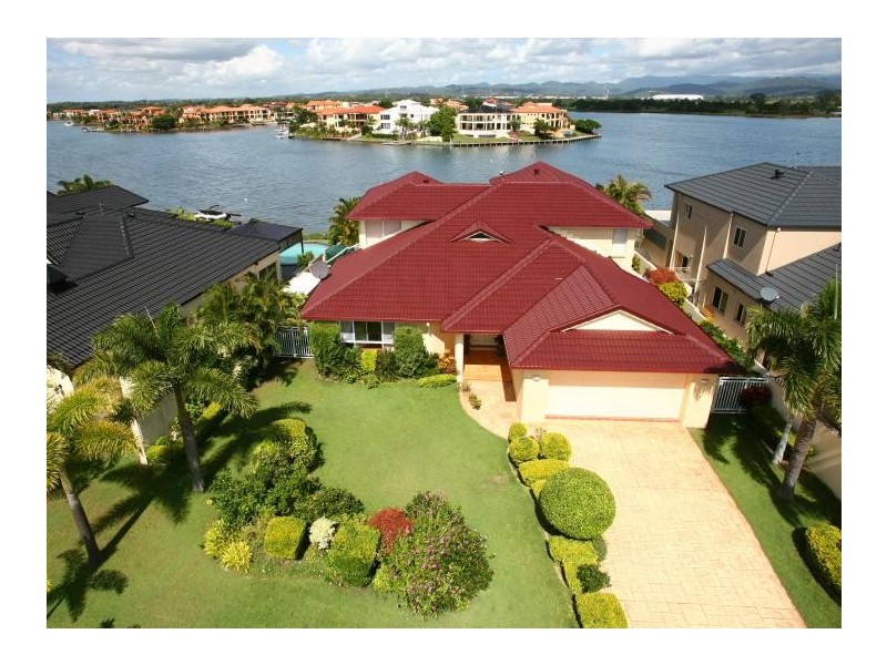 Clear Island Waters QLD 4226