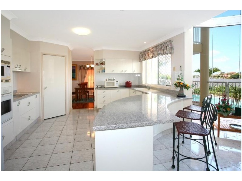 Clear Island Waters QLD 4226