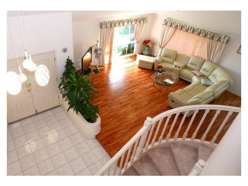 Clear Island Waters QLD 4226