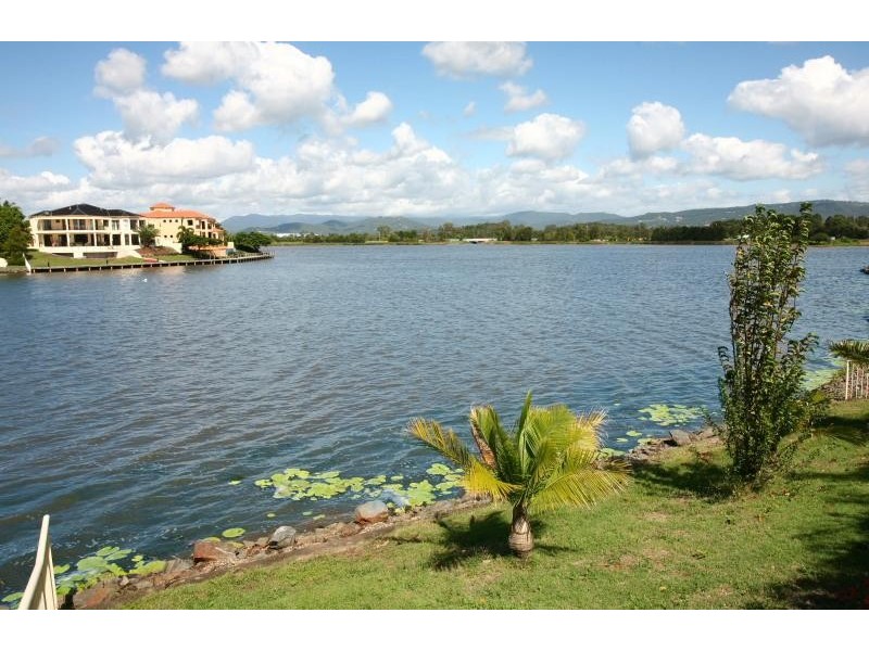 Clear Island Waters QLD 4226