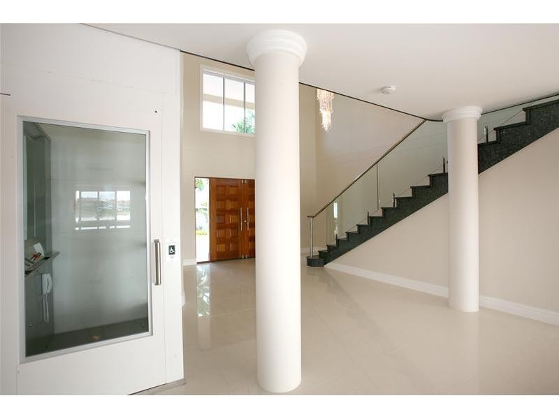 13 Intrepid Drive, Mermaid Waters QLD 4218