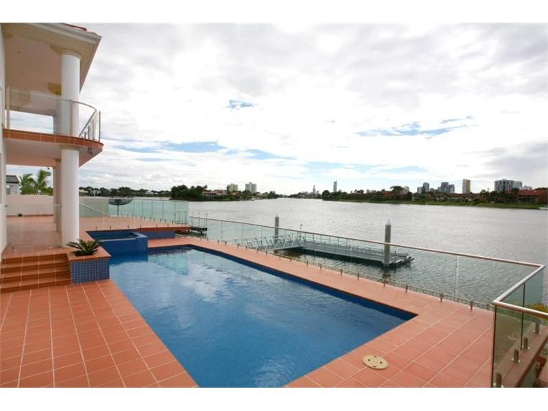 13 Intrepid Drive, Mermaid Waters QLD 4218