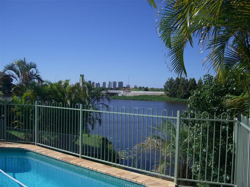 168 Port Jackson Boulevard, Clear Island Waters QLD 4226