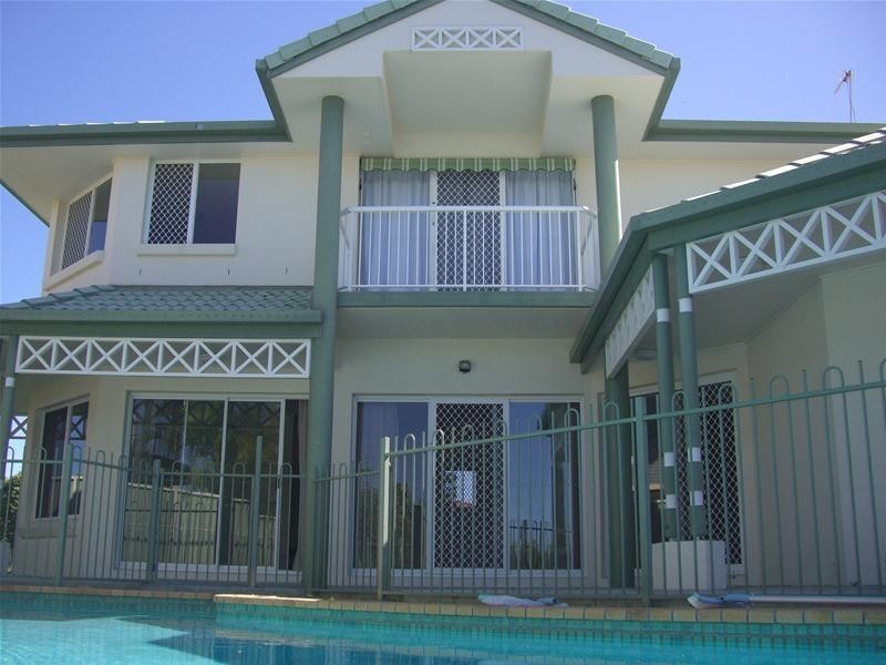 168 Port Jackson Boulevard, Clear Island Waters QLD 4226
