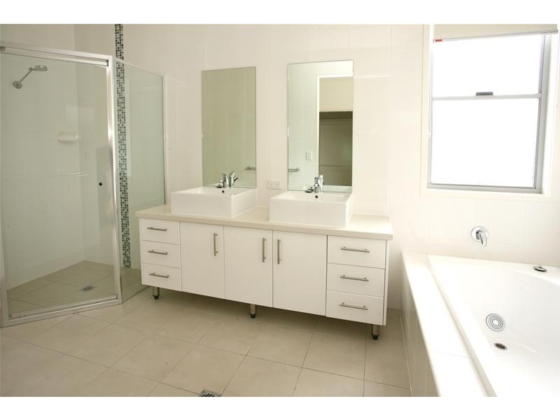 Benowa QLD 4217