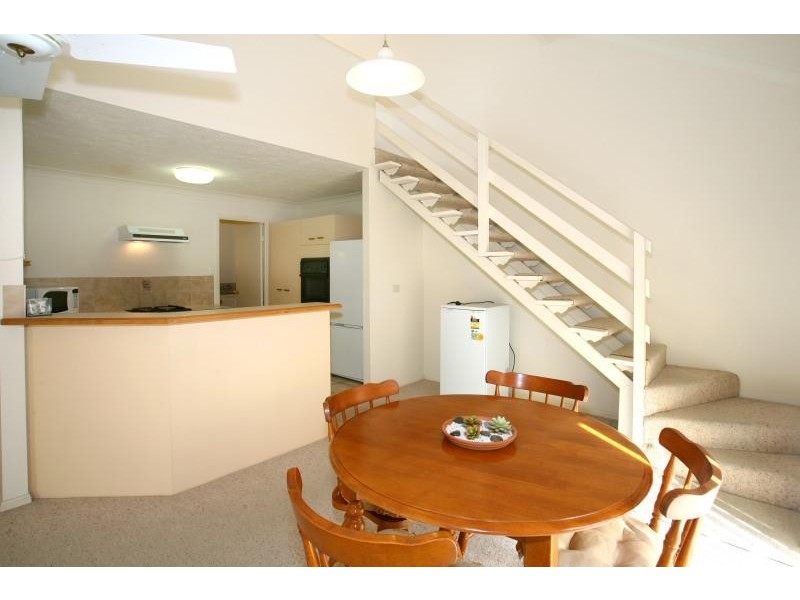 50/172 Barrier Reef Drive, Mermaid Waters QLD 4218