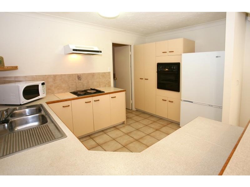 50/172 Barrier Reef Drive, Mermaid Waters QLD 4218