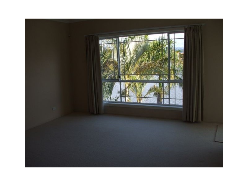 36 Montevideo Drive, Clear Island Waters QLD 4226