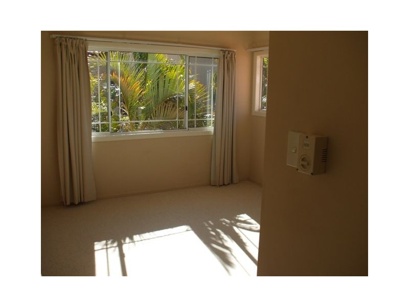 36 Montevideo Drive, Clear Island Waters QLD 4226