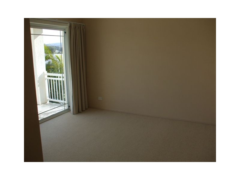 36 Montevideo Drive, Clear Island Waters QLD 4226